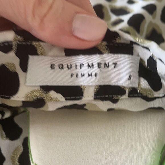 Equipment Femme Silk leopard button down blouse shirt size small - Picture 16 of 16